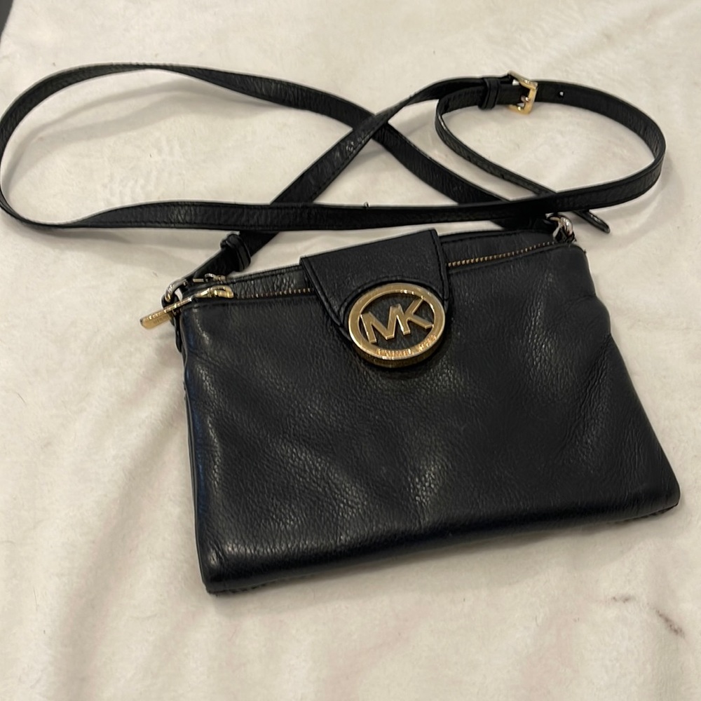 Michael kors crossbody